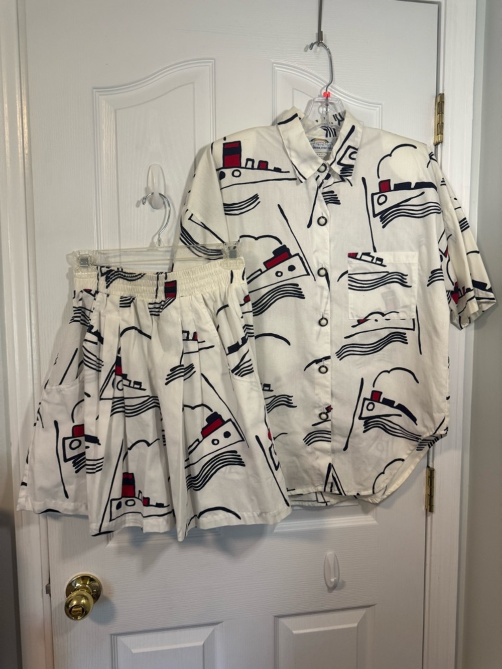 Vintage 80’s/90’s Women’s Button Down and Shorts Set Size Small 100% Cotton